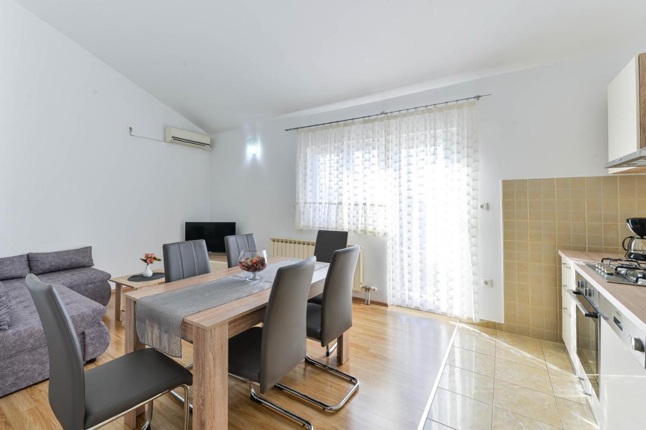 Apartmani Stadion ザダル エクステリア 写真